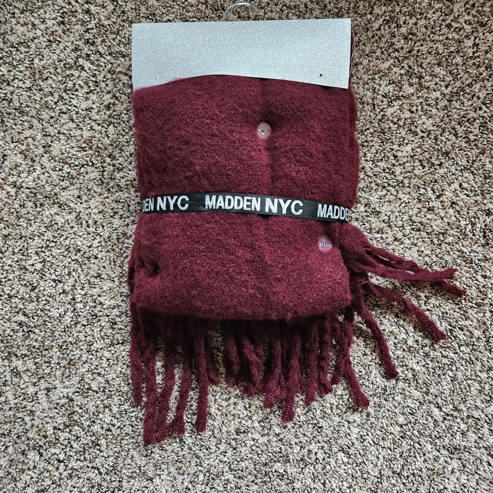 Madden NYC Burgundy Beanie and Scarf Set One Size - Picture 3 of 5